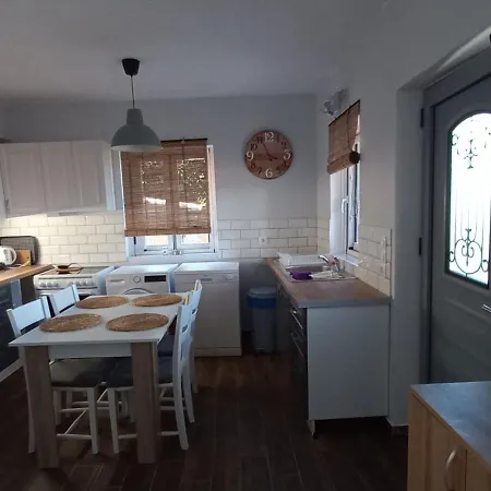 Ori Leni Ferienhaus *